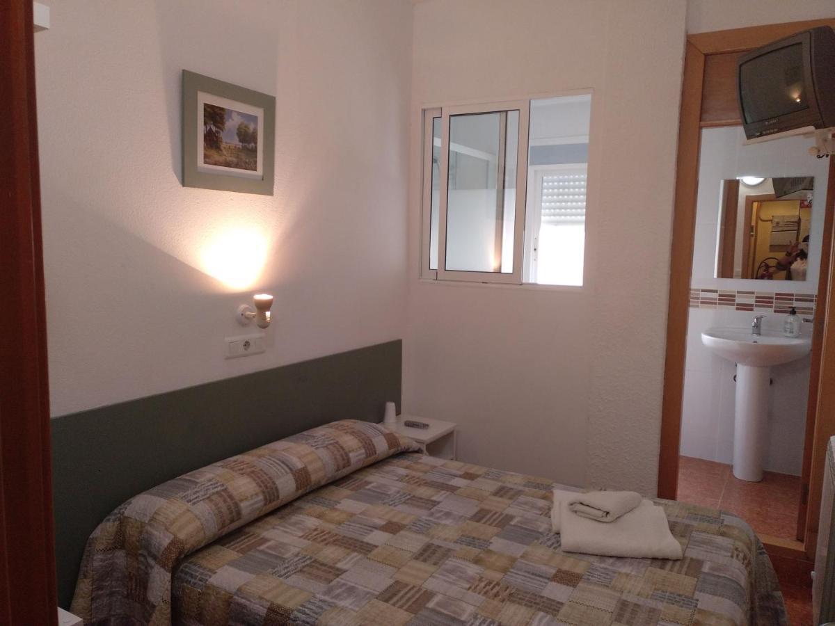 Pension Miraflores Сарагоса Экстерьер фото