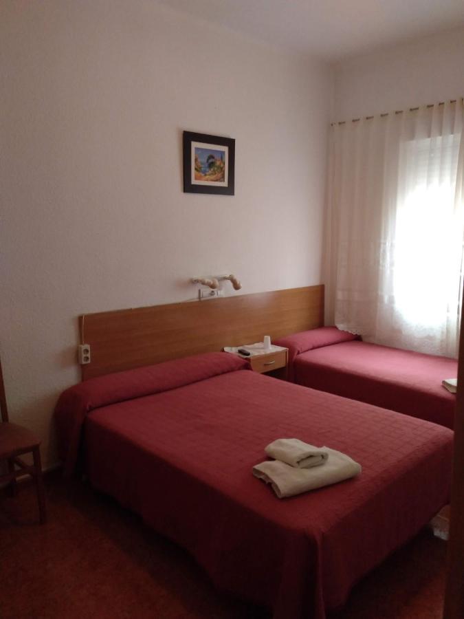 Pension Miraflores Сарагоса Экстерьер фото